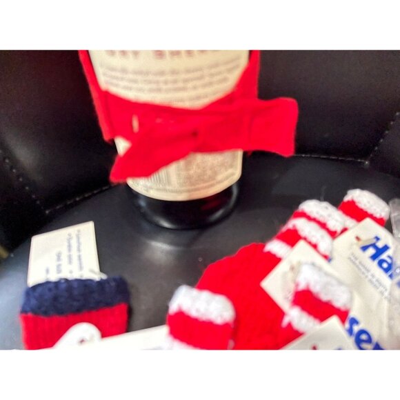 Lot of 4 Knit Christmas Liquor Bottle Sleeve Covers & 5 Mini Liquor Cover NWT - Picture 10 of 10